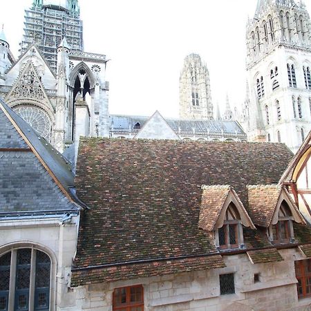 Ferienwohnung F2 De Charme Au Coeur De Rouen, Vu Unique Sur La Cathedrale Exterior foto